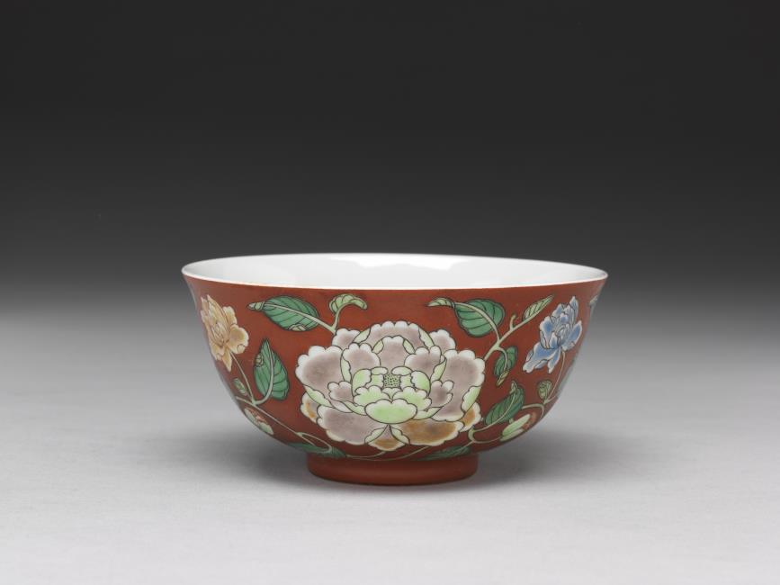 清雍正洋彩瓷紅地牡丹碗（故瓷017339）|文化資產複合查詢|文化部文化 