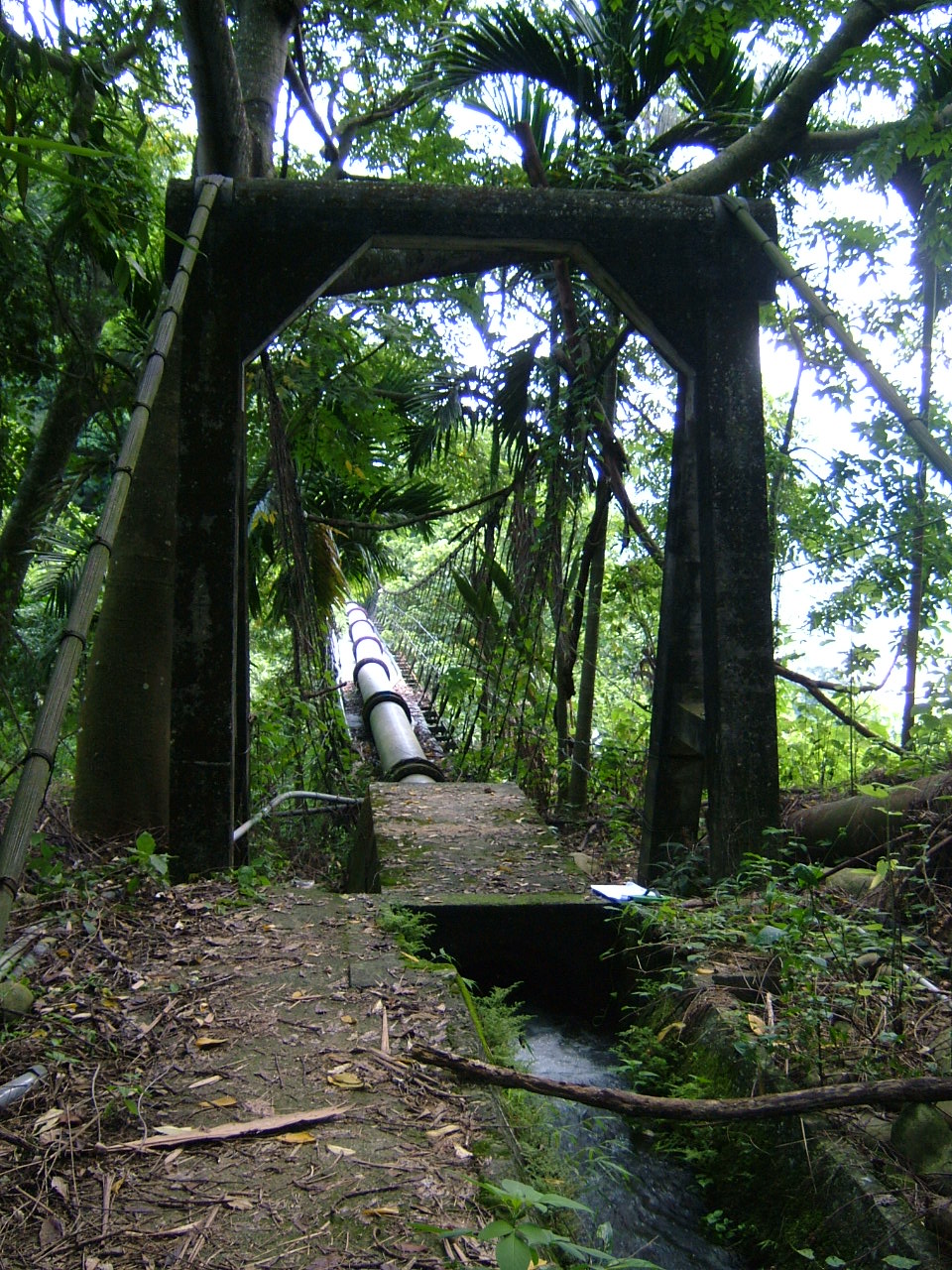 白冷圳矮山支線-過水吊橋