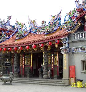嘉義縣番路鄉半天岩紫雲寺