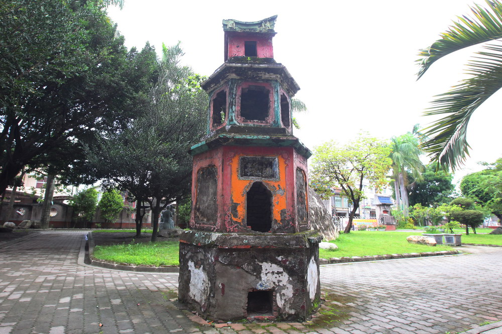 里港鄉敬聖亭