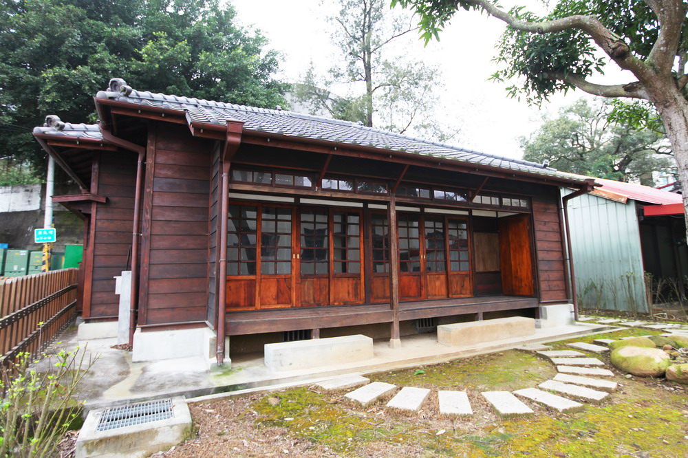 原三叉公學校日式宿舍群(原:建中國小日式宿舍)