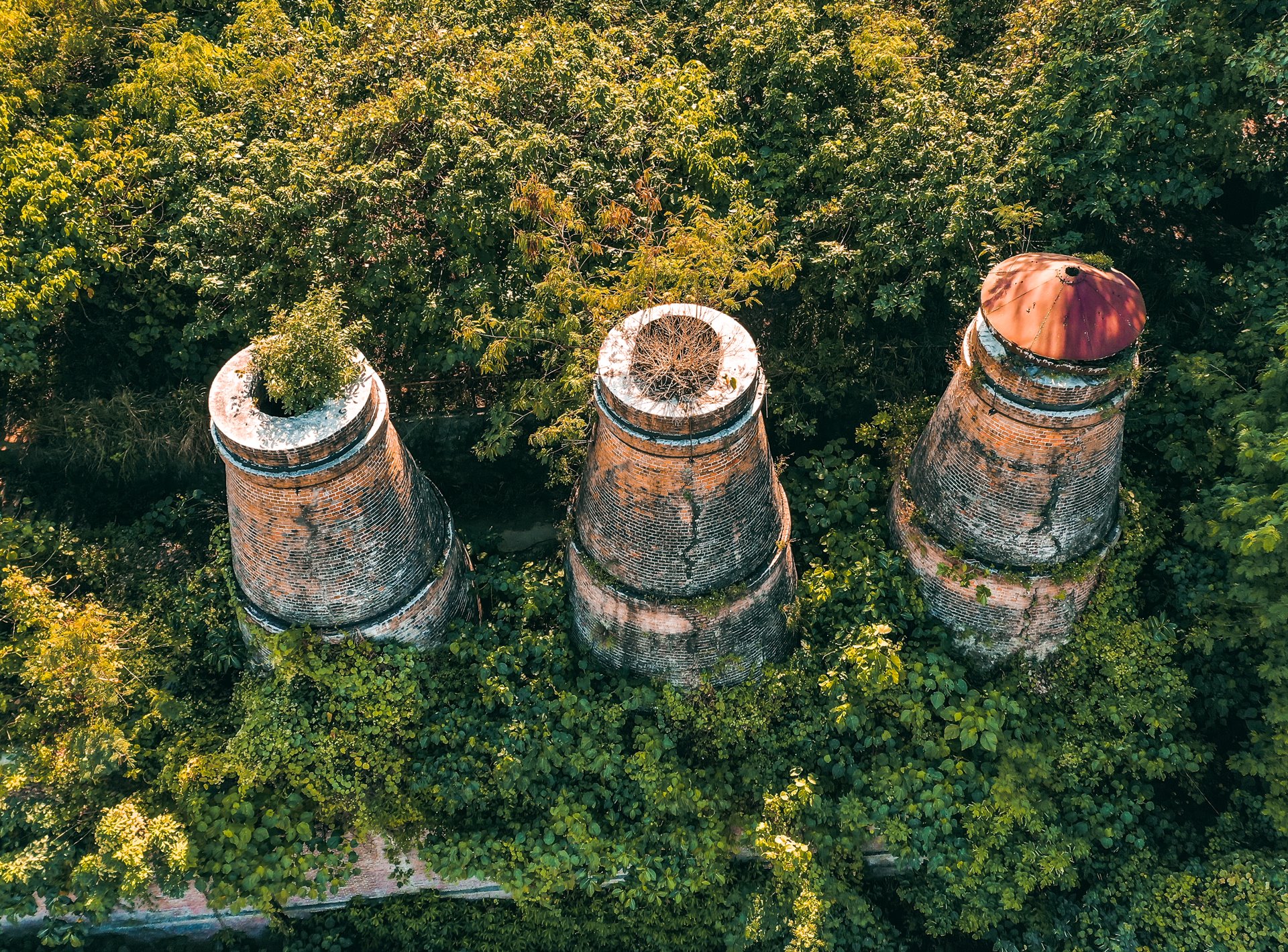 原淺野水泥台灣工場（紅磚倉庫及石灰窯)