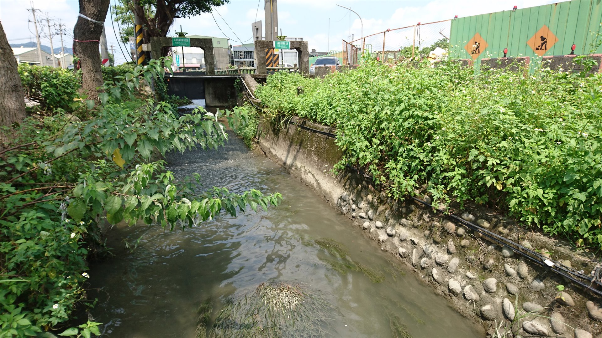 樹林石頭溪圳道及改修碑