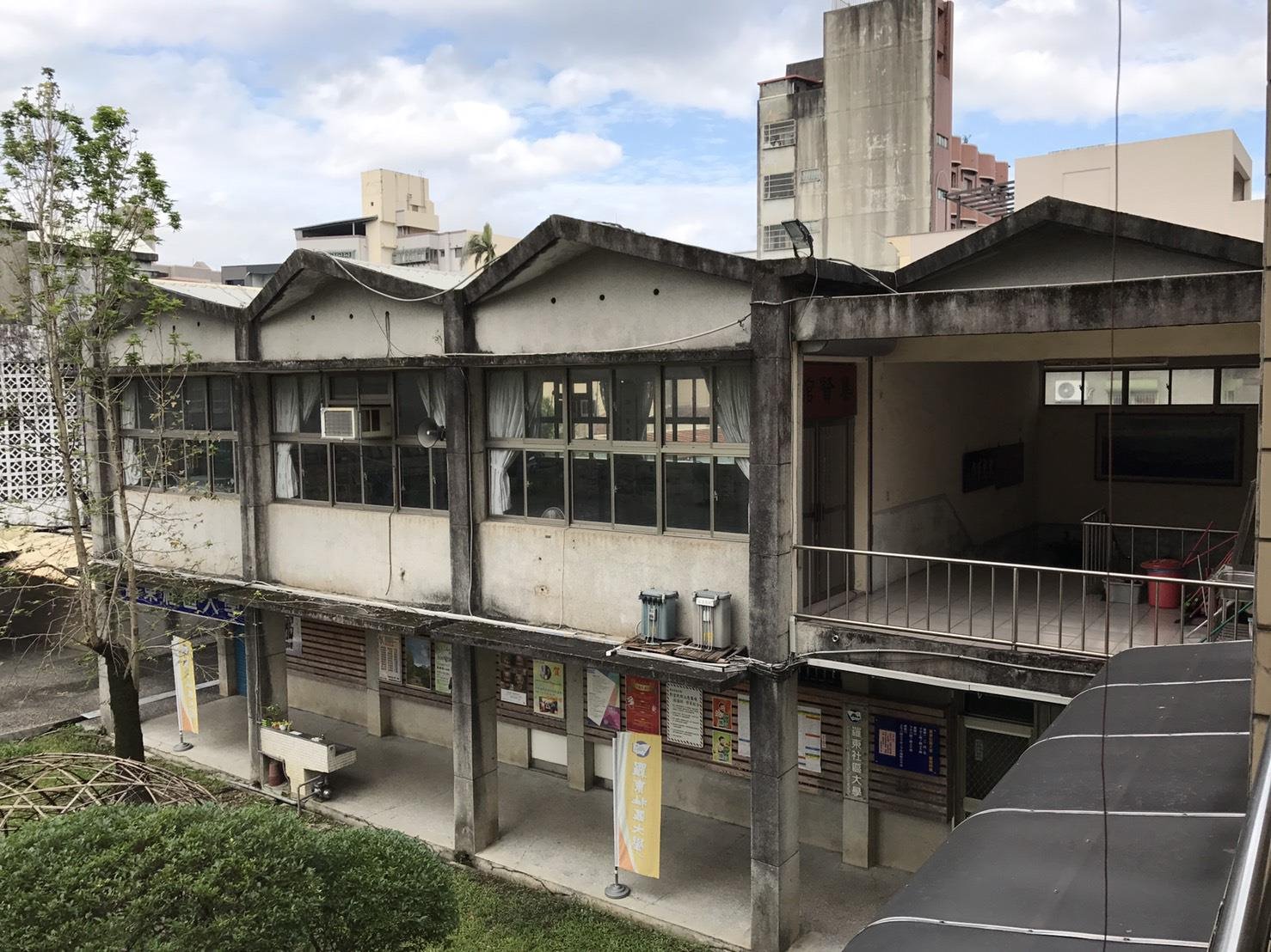 東光國中集賢樓