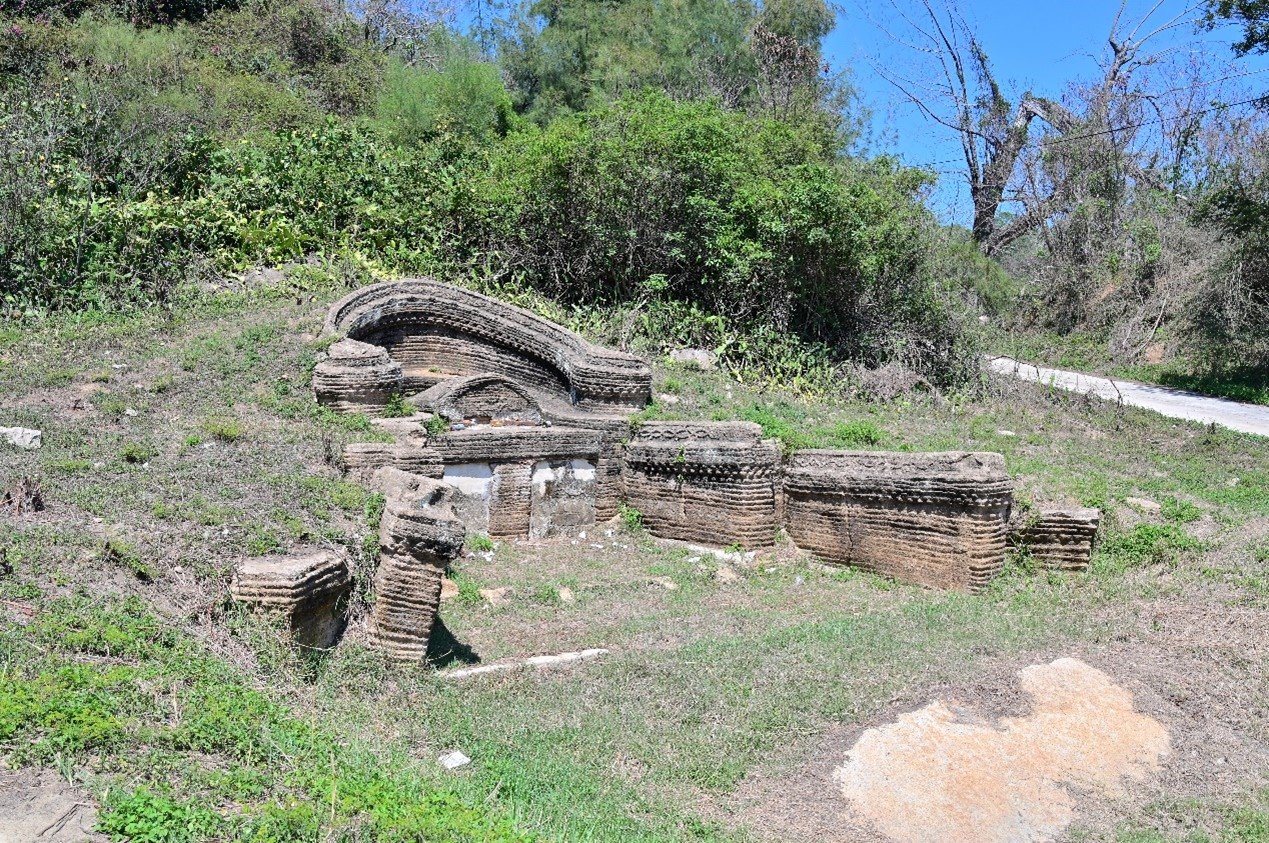 陳坑陳與秀墓