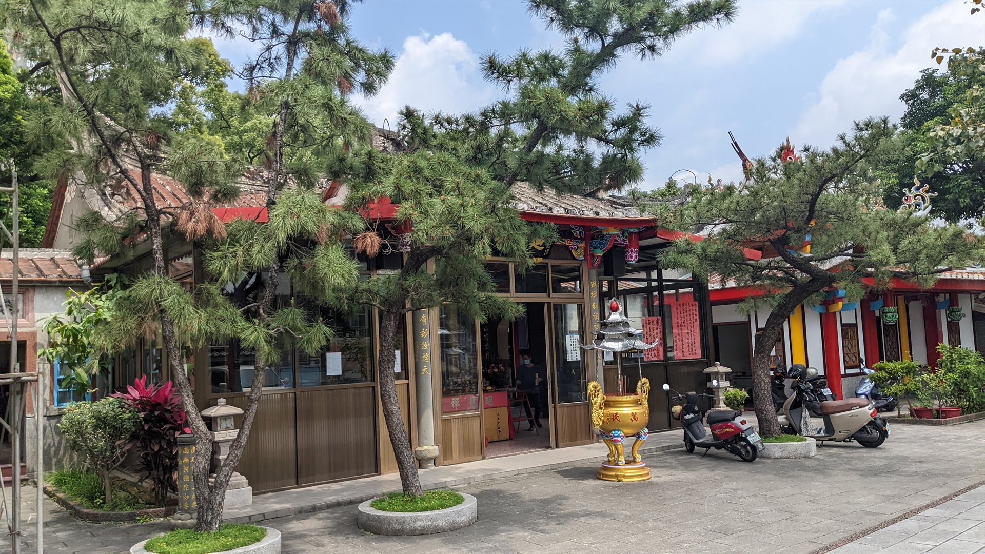 龜山迴龍寺