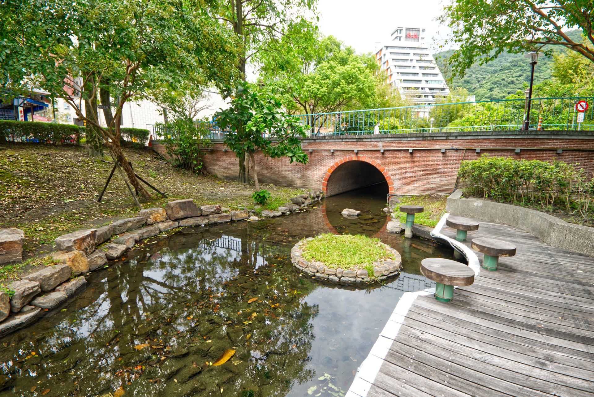 湯圍溫泉溝