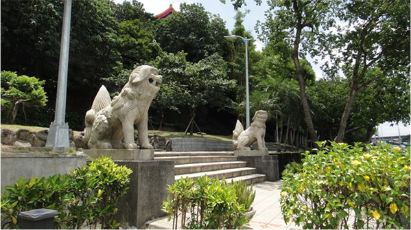 劍潭公園石狛犬(原臺灣神社石狛犬)