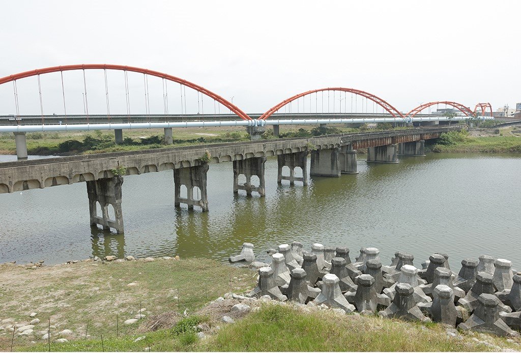 二層行溪舊公路橋