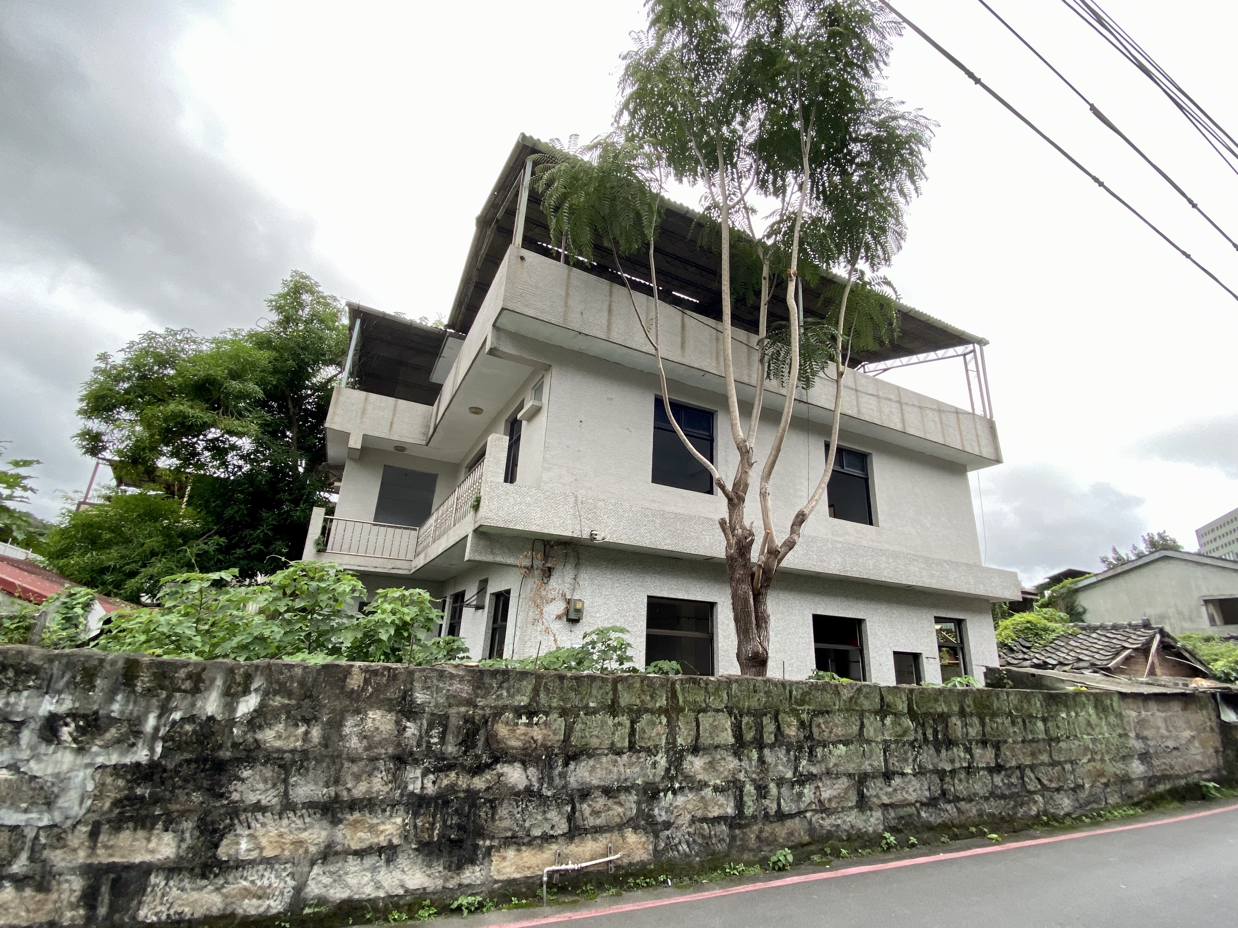 岩山新村